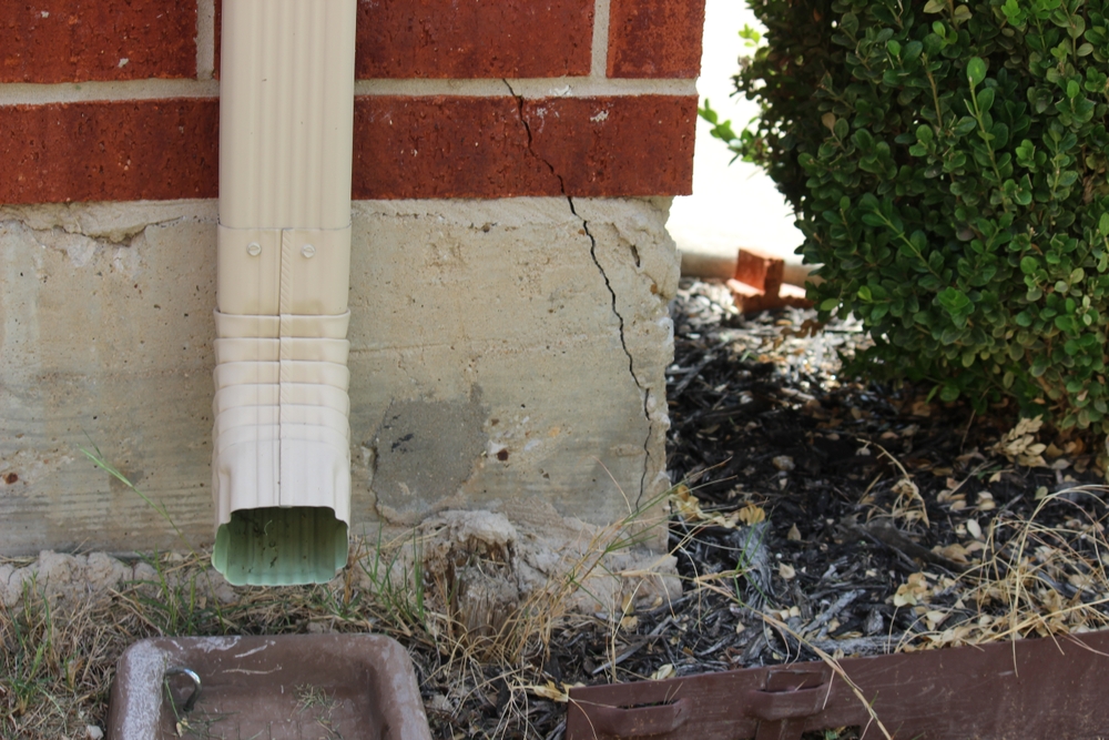 Corner,crack,due,to,foundation,problems,in,north,texas